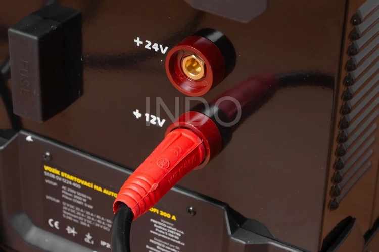 Nabíječka, startovací a nabíjecí vozík na autobaterie PROFI 230 V, 12/24 V, 300 A, PROTECO  